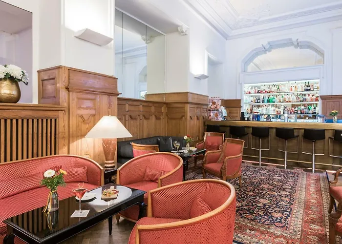 Schweizerhof Hotel 4*